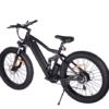 Musta sähköfatbike sivulta – tehokas sähköpyörä maastoajoon