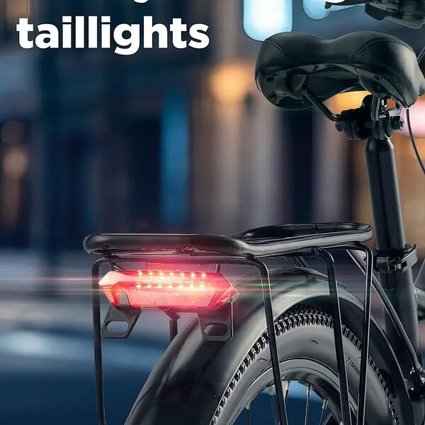 Randride YG90 sähköpyörän kirkas LED-takavalo – parantaa näkyvyyttä ja turvallisuutta liikenteessä.