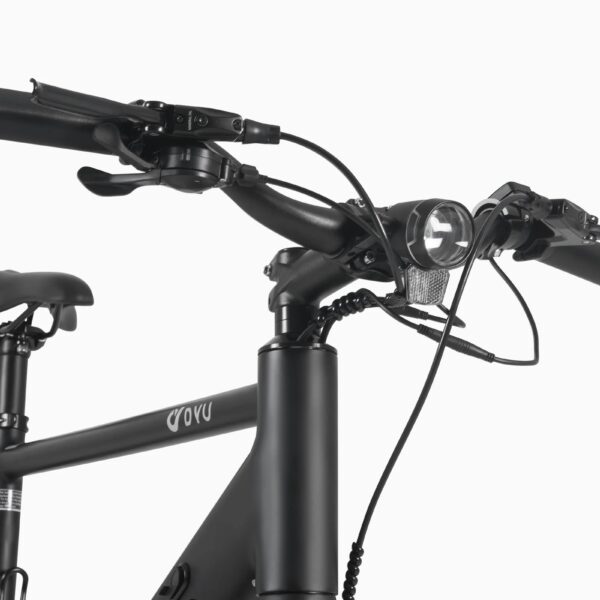 DYU 250W sähköpyörä liikenteessä työmatkalla