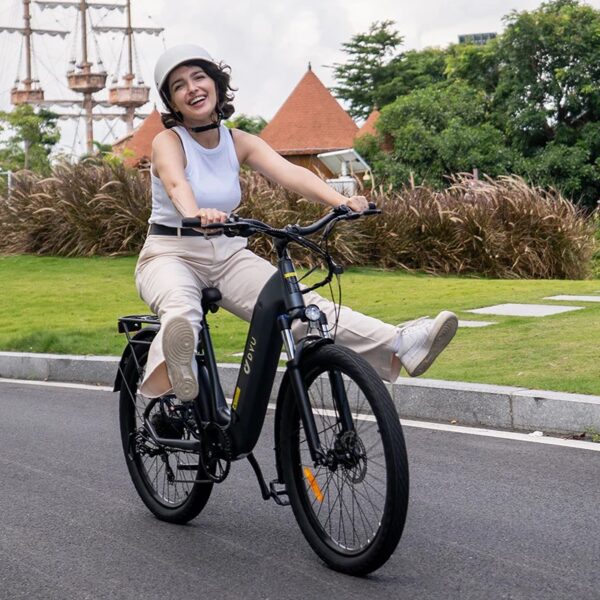 DYU C1 pyörän LED-etulamppu päällä