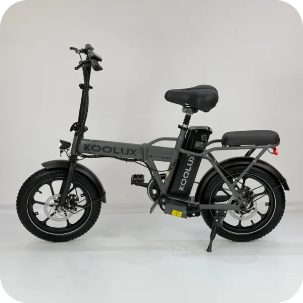 LCD-näyttö kertoo nopeuden ja akun