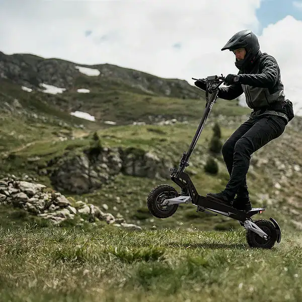 T10_Electric_Scooter_Performing_a_Wheelie_on_Grass_1200x-2